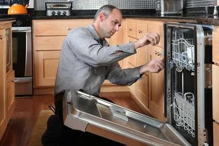 تشخيص فنيين اصلاح اندست بالعاصمة الإدارية دقيق للغاية